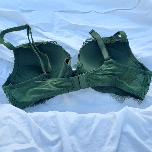 Victoria's Secret Dream Angel's Women's Green Lace Push-up Bra - Picture 5 of 8